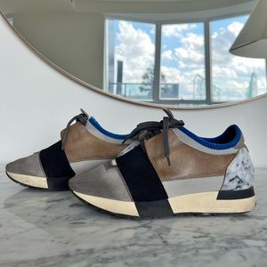 Balenciaga race runner sneakers in grey